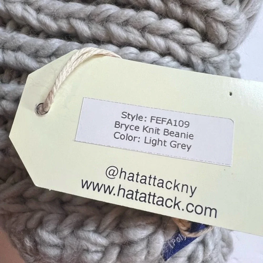 Hat‎ Attack Bryce Beanie with Removable Pom New Light Grey